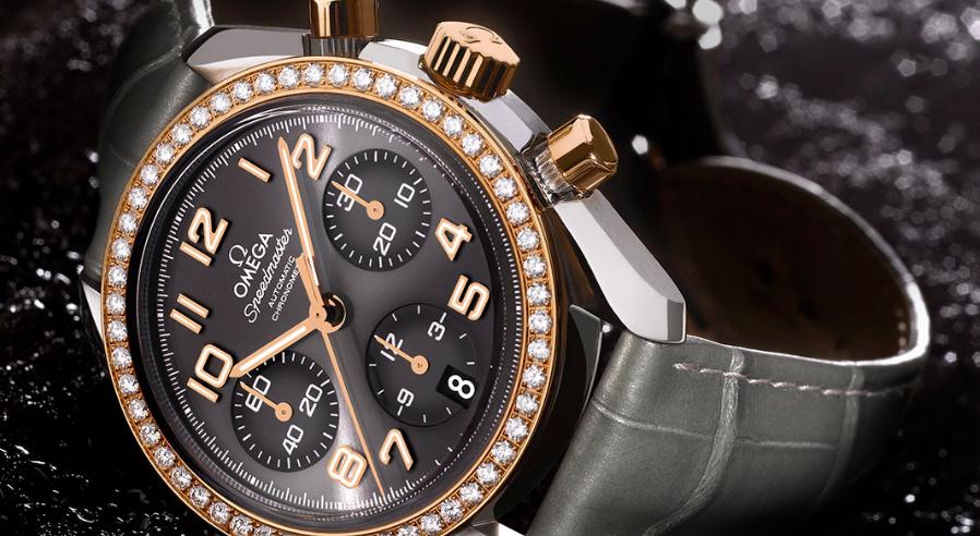 The well-designed copy Omega Speedmaster 324.28.38.40.06.001 watches have brown alligator leather straps.