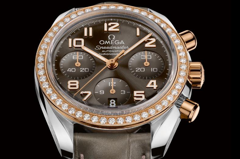 The luxury fake Omega Speedmaster 324.28.38.40.06.001 watches are made from stainless steel, 18k red gold and diamonds.