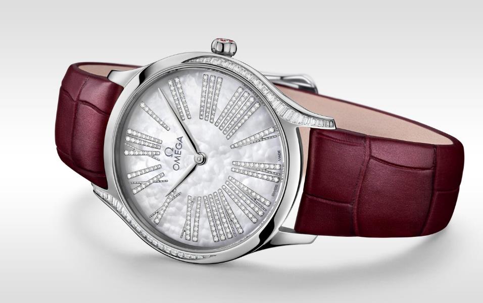 The 36 mm copy watches are decorated with diamonds.