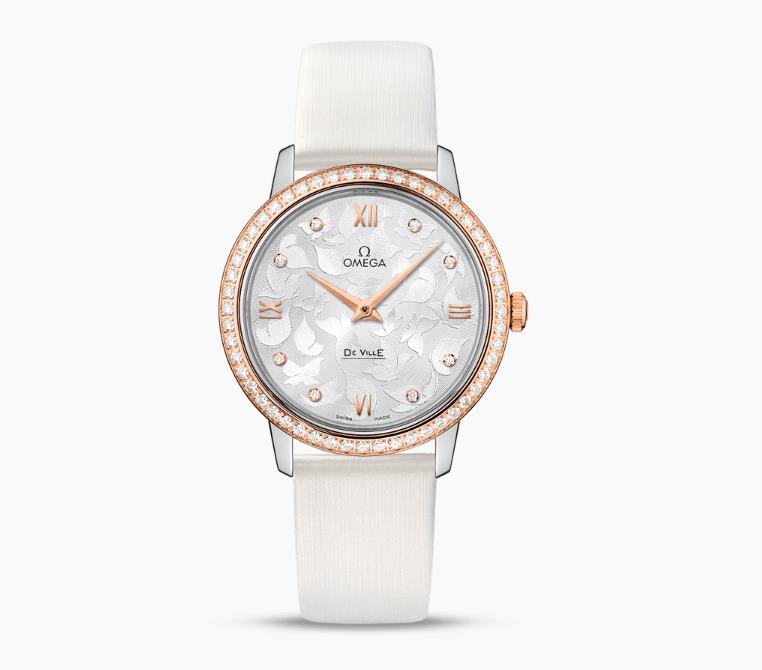 The 32.7 mm fake watches have white leather straps.