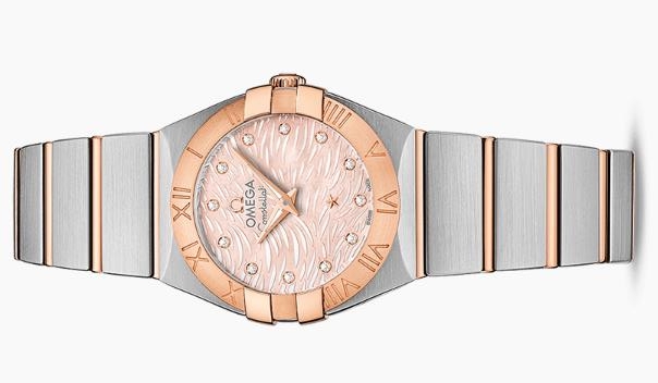The 24 mm replica watches have pink dials.